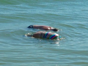 Snorkelers finding shells