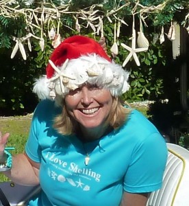 Seashell Santa hat