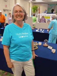 Diane Zimmer shell collector Diane Zimmer shell collector