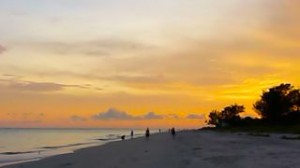 Reasons why I love the beach- sunset skies Reasons why I love the beach- sunset skies