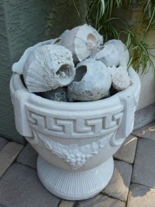 Urn with seashells dmm Urn with seashells dmm