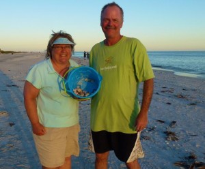 Diane Steve couple sanibel seashells bucket Diane Steve couple sanibel seashells bucket