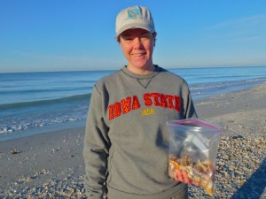 Jenny Iowa shelling sanibel Jenny Iowa shelling sanibel