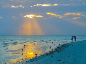 sanibel beach morning sun rays