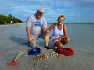 dan tina shelling sanibel lighthouse dan tina shelling sanibel lighthouse
