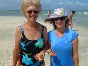 sanibel lighthouse mother daughter
