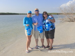 pam Ted Holly with Pamtastic shell buckets